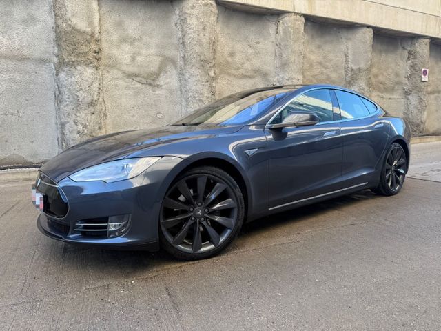 Tesla Model S Performance 85D Allrad Supercharger Free