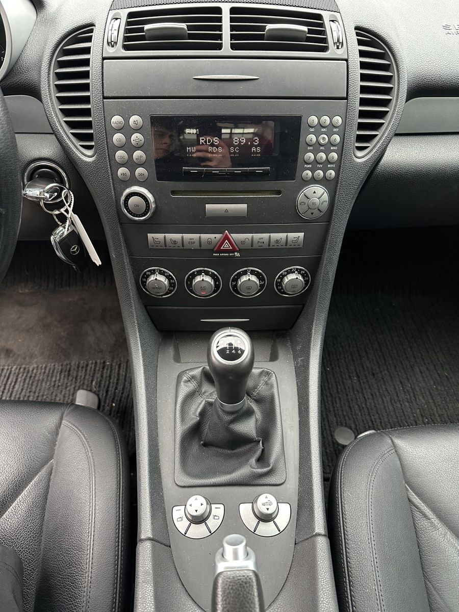 Fahrzeugabbildung Mercedes-Benz SLK 200 Kompressor SHZ+KLIMAAUTOMATIK+PTS+TEMPOM