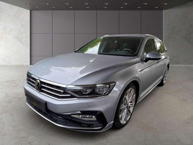 Volkswagen Passat Variant Elegance*R-Line*19Zoll*DigCock*