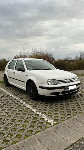 Volkswagen Golf 4 1.4L 16V mit GTI Optik* Service Neu...