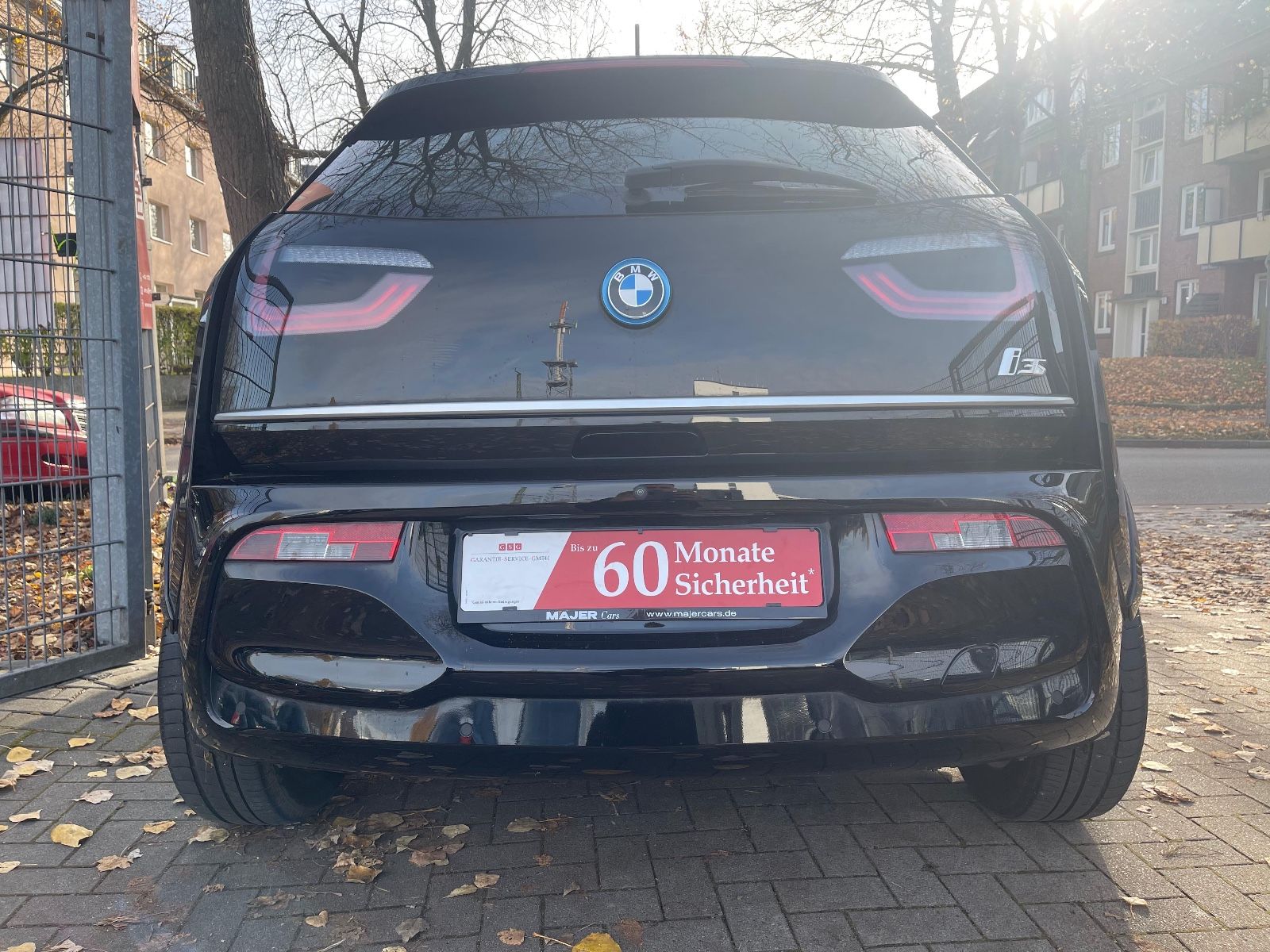 Fahrzeugabbildung BMW i3s KAMERA*SHZ*Business-Paket*20ZOLL*LED