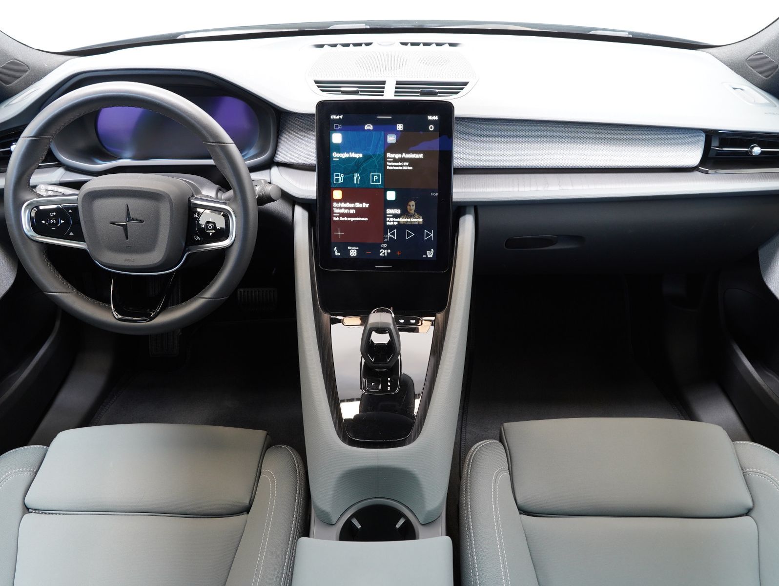 Fahrzeugabbildung Polestar 2 Long Range Dual Motor AWD 78kWh PILOT/PLUS/SOH