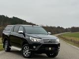 Toyota Hilux Double Cab Executive 4x4/LED/Leder/Kamera/ - Toyota Hilux: Allradantrieb