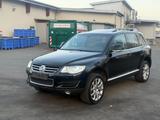 Volkswagen Touareg V6 TDI AHK Leder Navi TÜV Neu - Volkswagen Touareg aus 2009: TDI