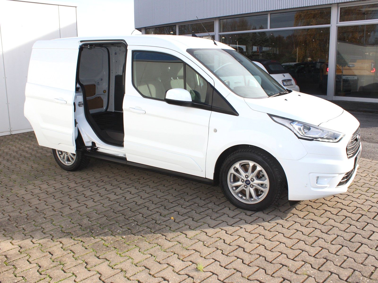 Fahrzeugabbildung Ford Transit Connect Kasten Limited 1,5 EcoBlue