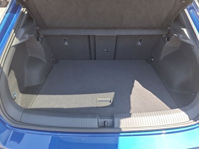 Fahrzeugabbildung Volkswagen T-Roc 1.5 TSI GOAL LED-PLUS AHK KAMERA SHZ NAVI