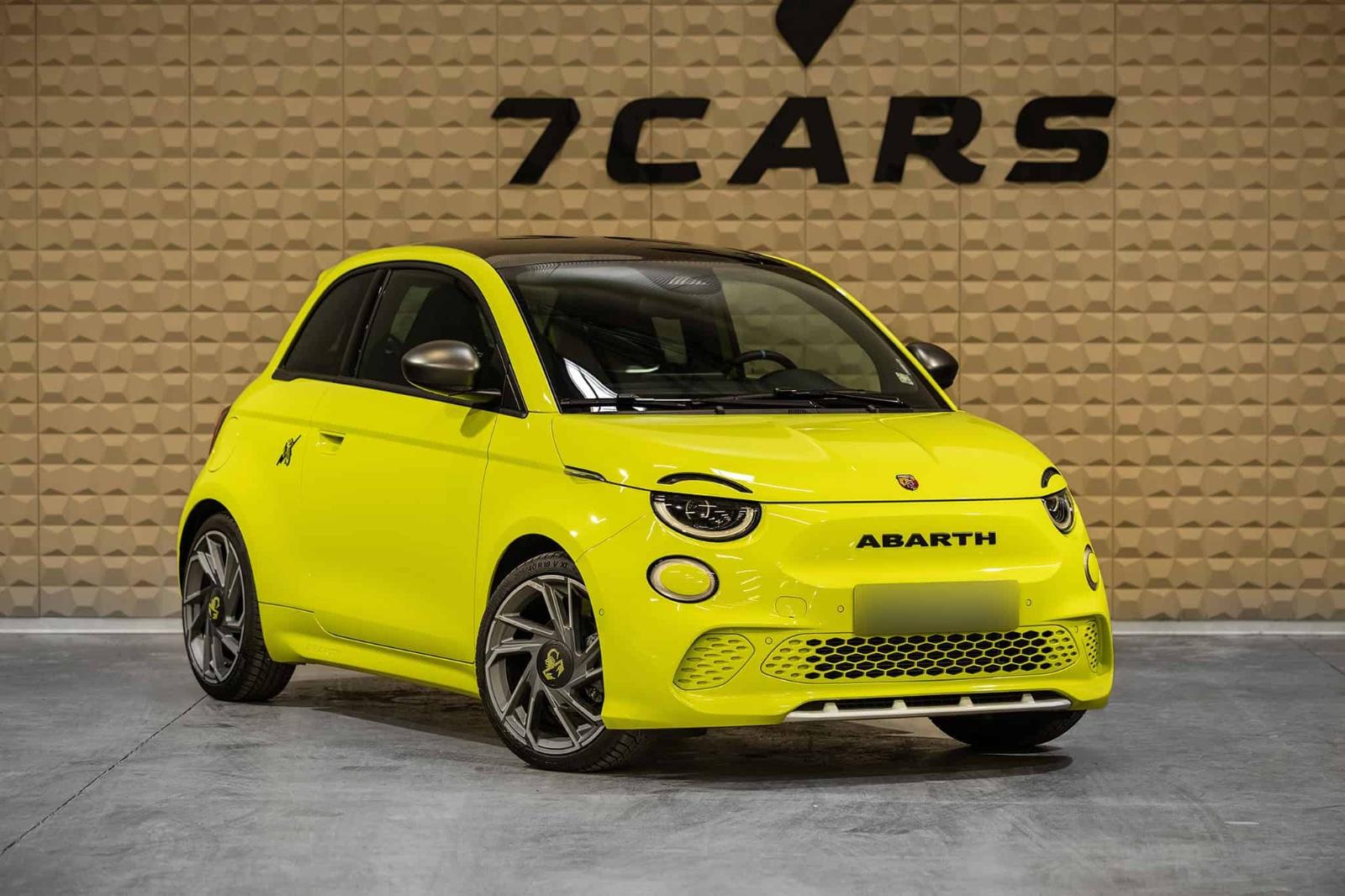 Abarth 500e Scorpionissima/Panorama