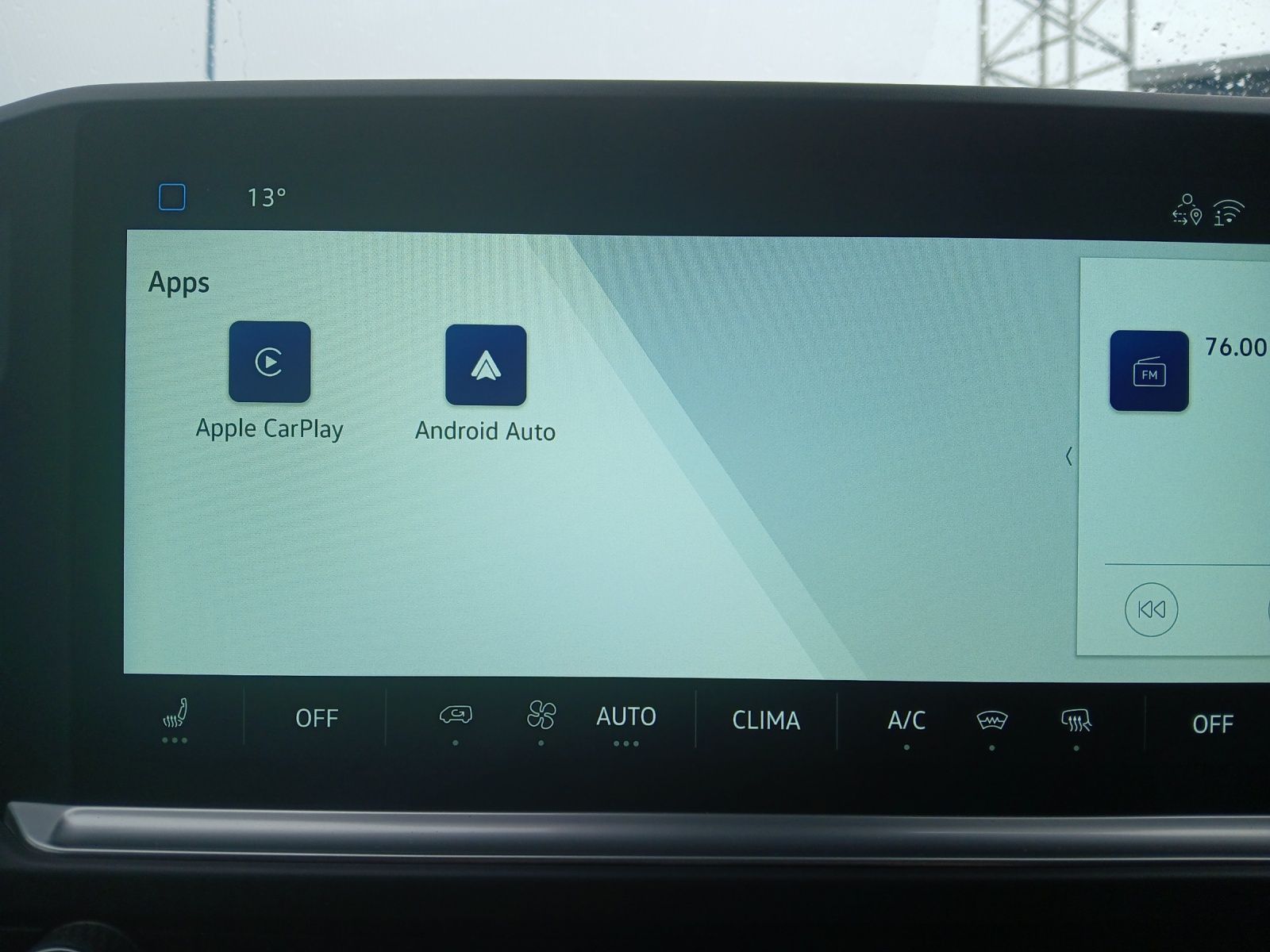 Fahrzeugabbildung Volkswagen T7 Transporter TDI Kasten Plus LR Kabine 5-Si RF