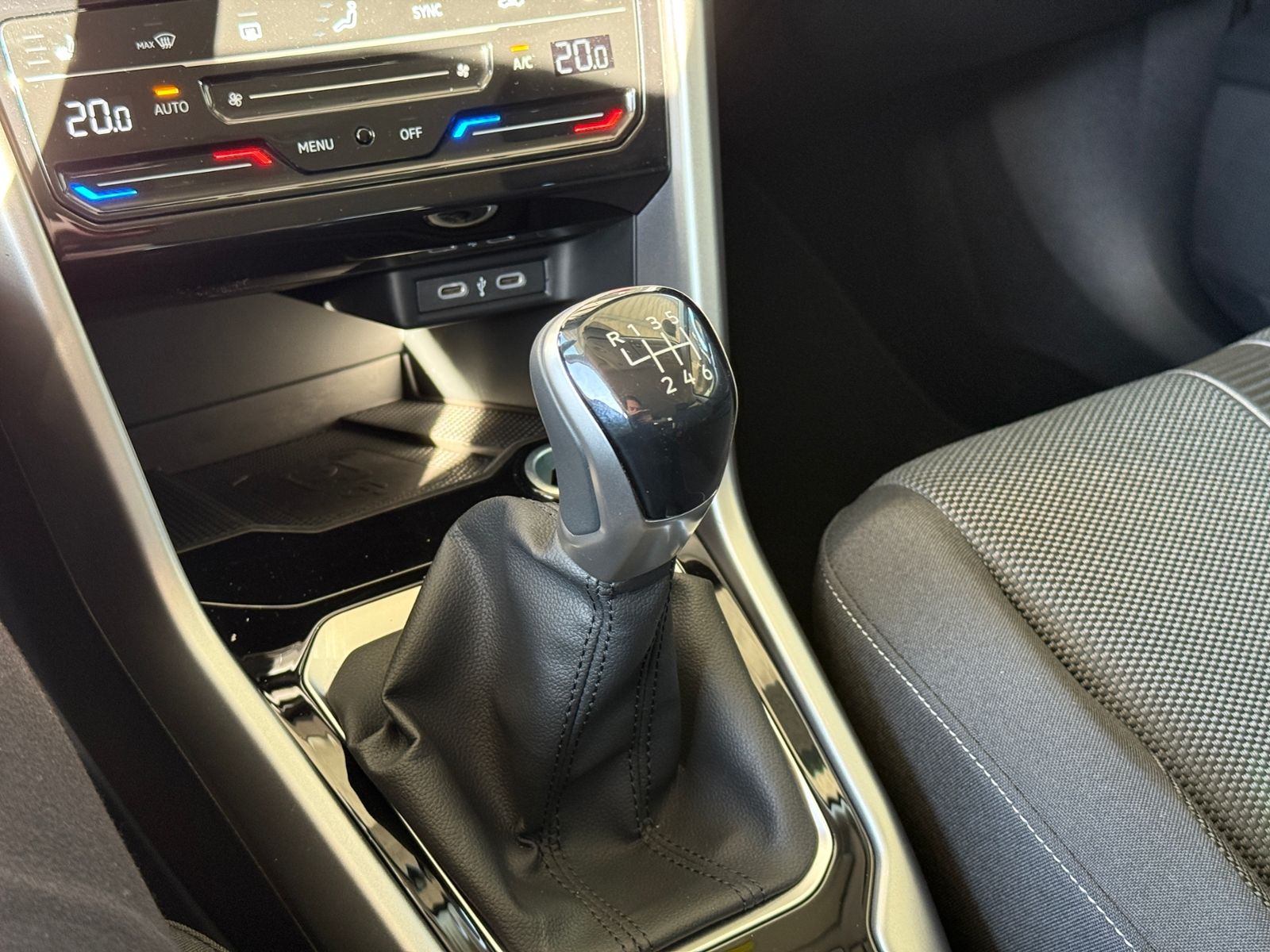 Volkswagen T-Roc - Bild 17