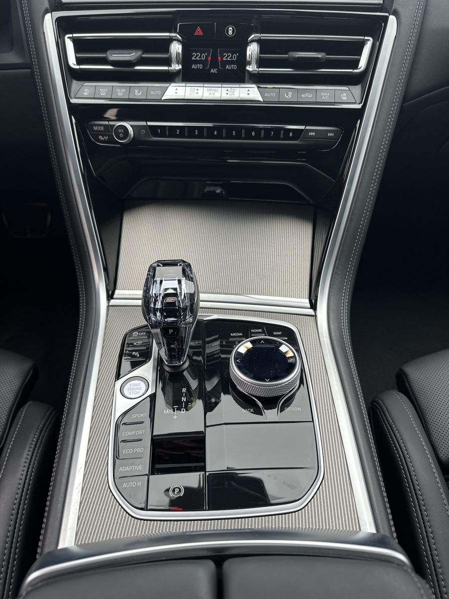 Fahrzeugabbildung BMW 840d Gran Coupé M-Sport NAV+LASER+360°+PANO+20ZO