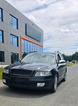 Skoda Octavia 2.0 FSI Elegance - Skoda Octavia: Fsi