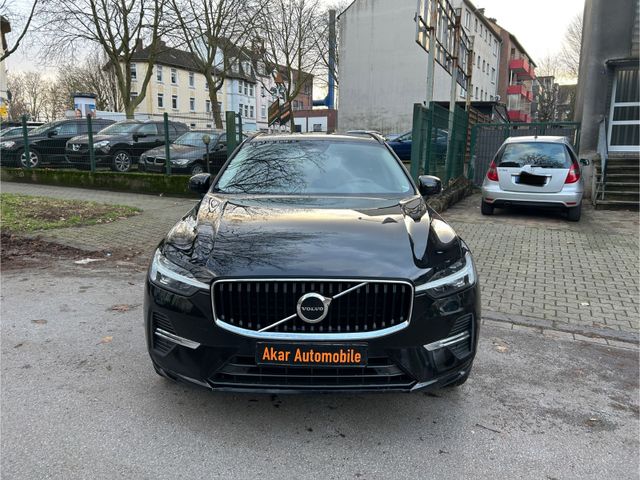 Volvo XC60 Momentum Pro