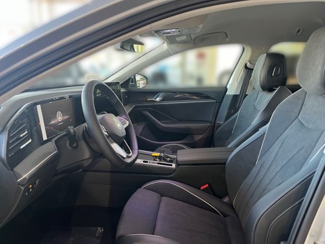 Fahrzeugabbildung Volkswagen Passat Passat 1.5 eTSI DSG BUSINESS AHK IQ.LIGHT