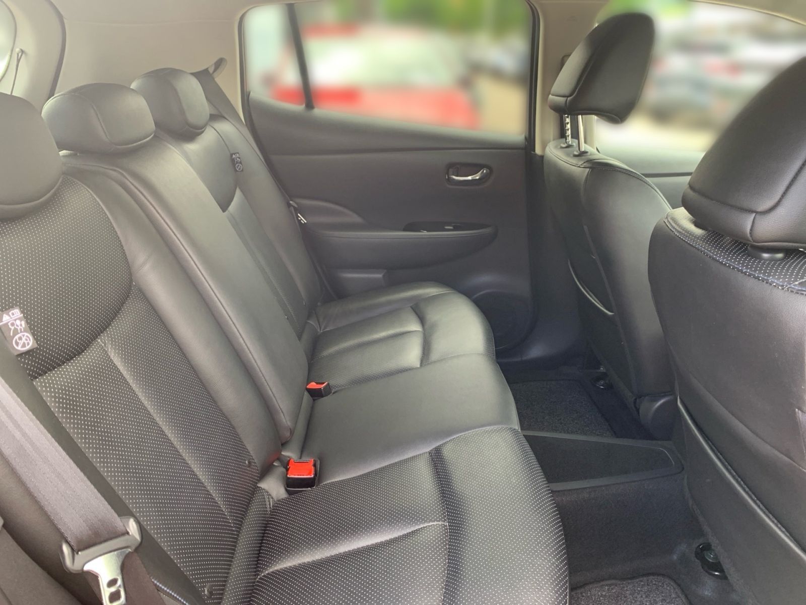 Fahrzeugabbildung Nissan Leaf Tekna Navi Leder EXPORT