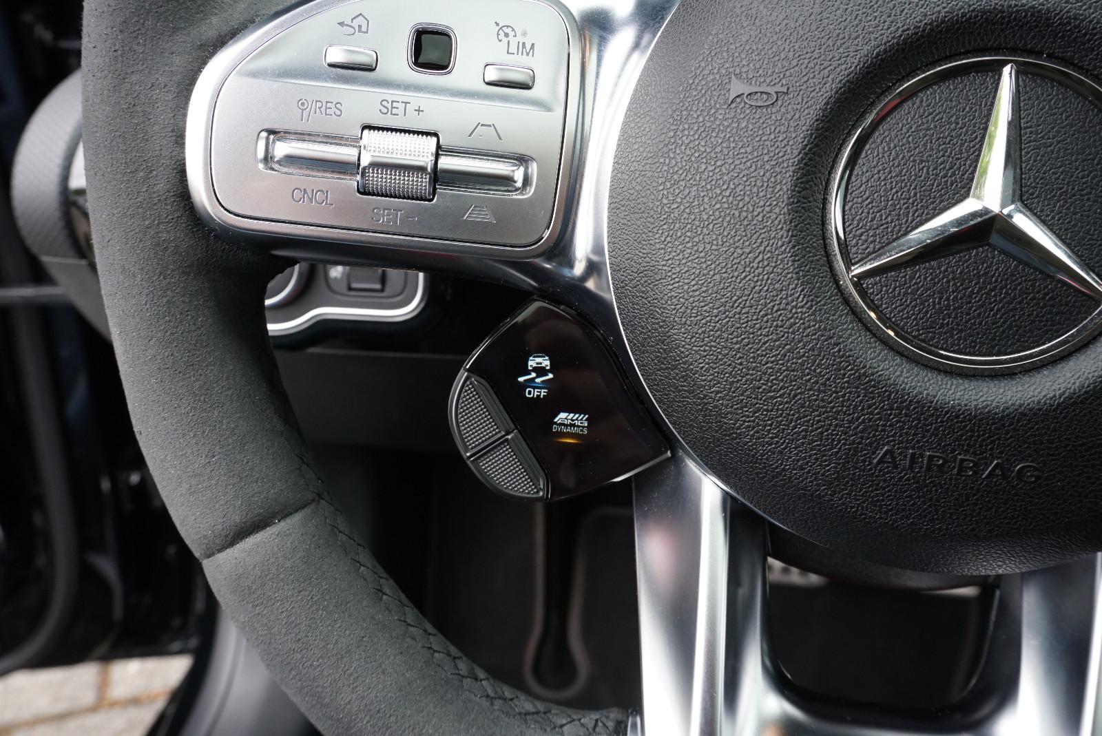 Mercedes-Benz CLA 35 AMG 4M Editio55 AERO PANO RFK Performance