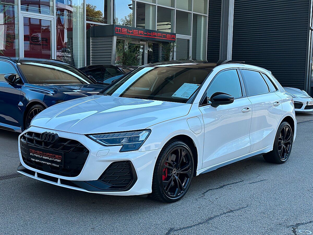 Audi A3 SB 45 TFSI e S-tronic S-Line / Pano / SONO...