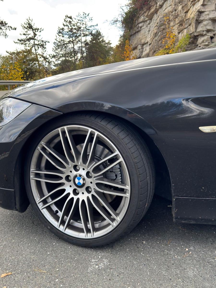 BMW 330 2006 — engine 258 HP (190kW)
