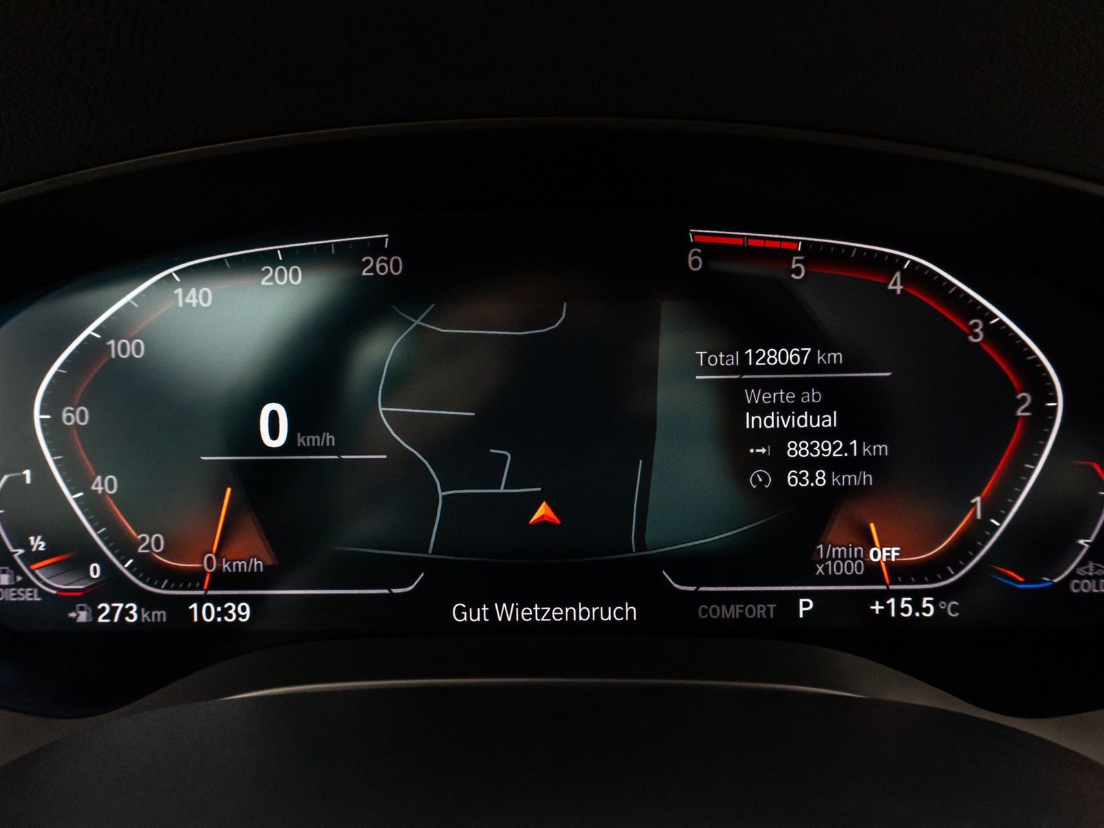 Fahrzeugabbildung BMW 520d xD  Kamera HUD HiFi Stop&Go AHK Alarm LED