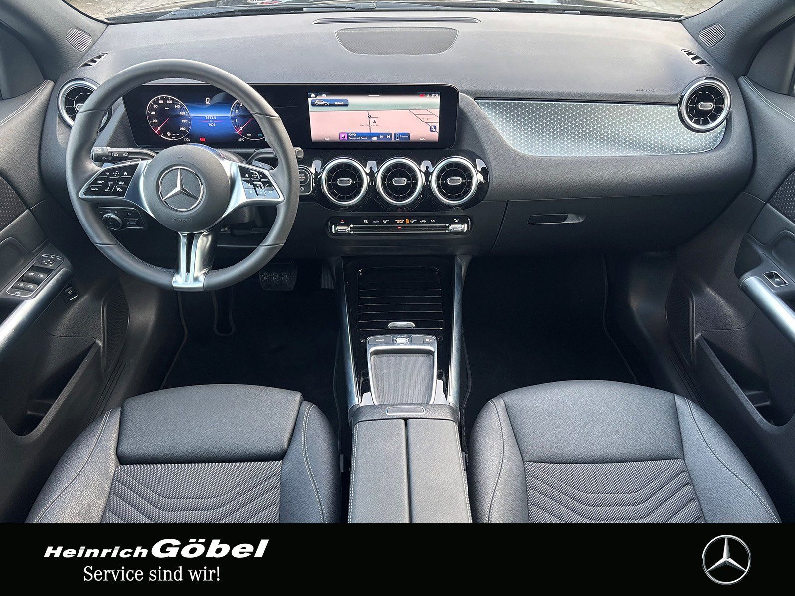 Fahrzeugabbildung Mercedes-Benz GLA 180 PROGRESSIVE*KAMERA*APPLE-CARPLAY*LED