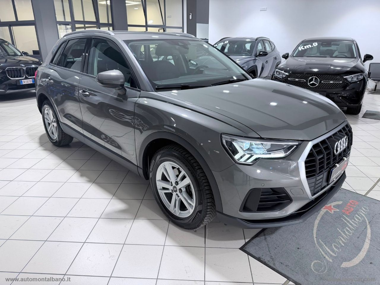 Audi AUDI Q3 35 TDI quattro S tronic Business imagem 3