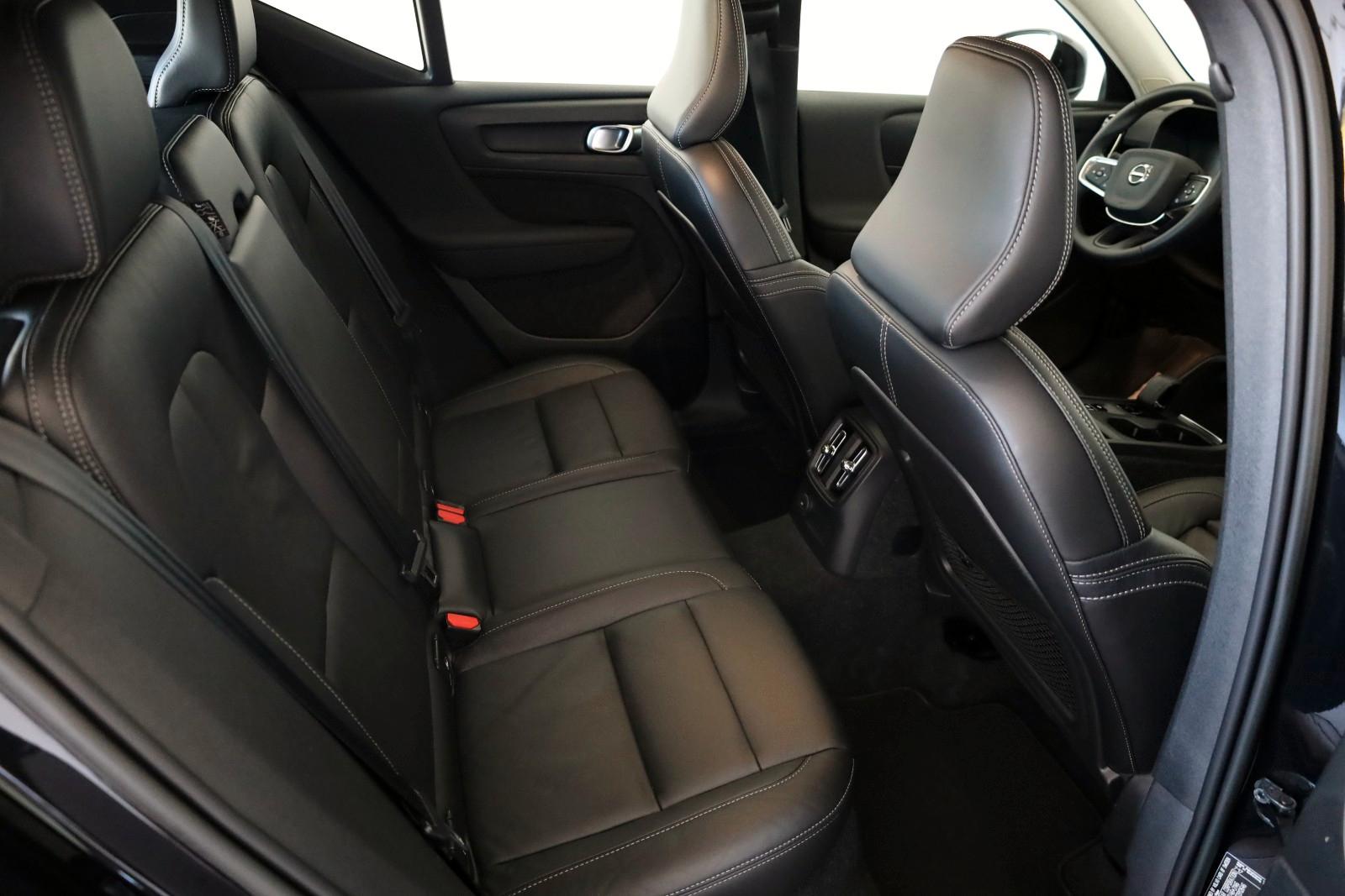 Volvo XC40 Core Recharge,Leder,Navi,LED,SH,Kamera,AHK