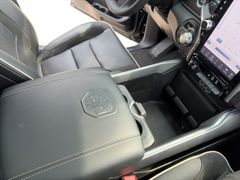 DODGE RAM 1500 LARAMIE 3.0 Hurricane Sitzklima Offroad