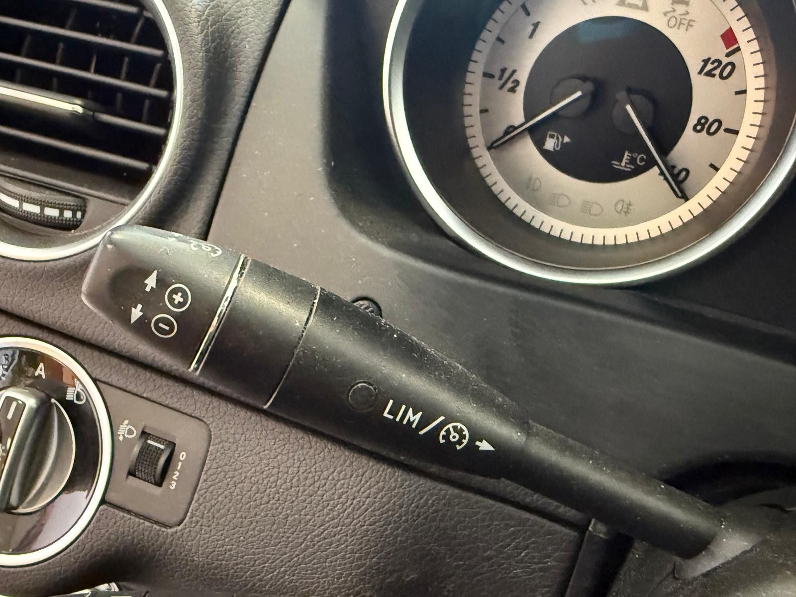 Fahrzeugabbildung Mercedes-Benz C 250 C -Klasse T-Modell/Navi/Klima/Tempomat