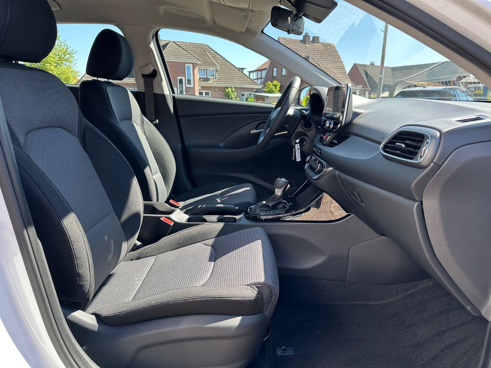 Fahrzeugabbildung Hyundai i30 Kombi 1.0 T-GDI DCT Comfort Navi/GRA/Shzg