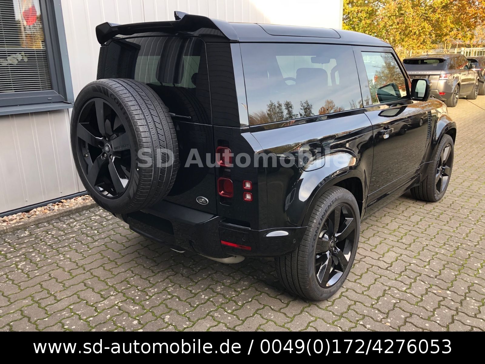 Land Rover Defender 90 X-Dynamic D250 3,0d SE BLACK-DESIGN foto 4
