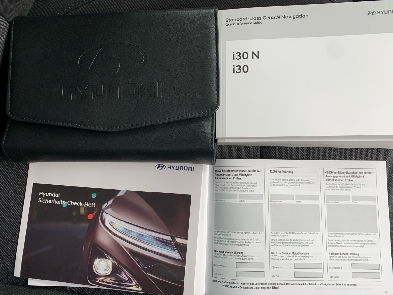 Fahrzeugabbildung Hyundai i30 Kombi 1.0 T-GDI 7-DCT Trend Mild-Hybrid Navi