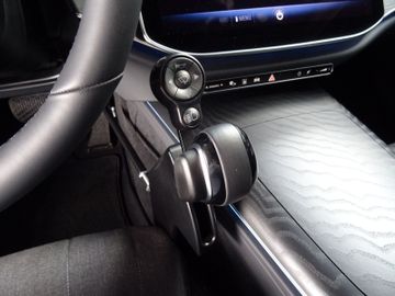 Mercedes E 220 - 12