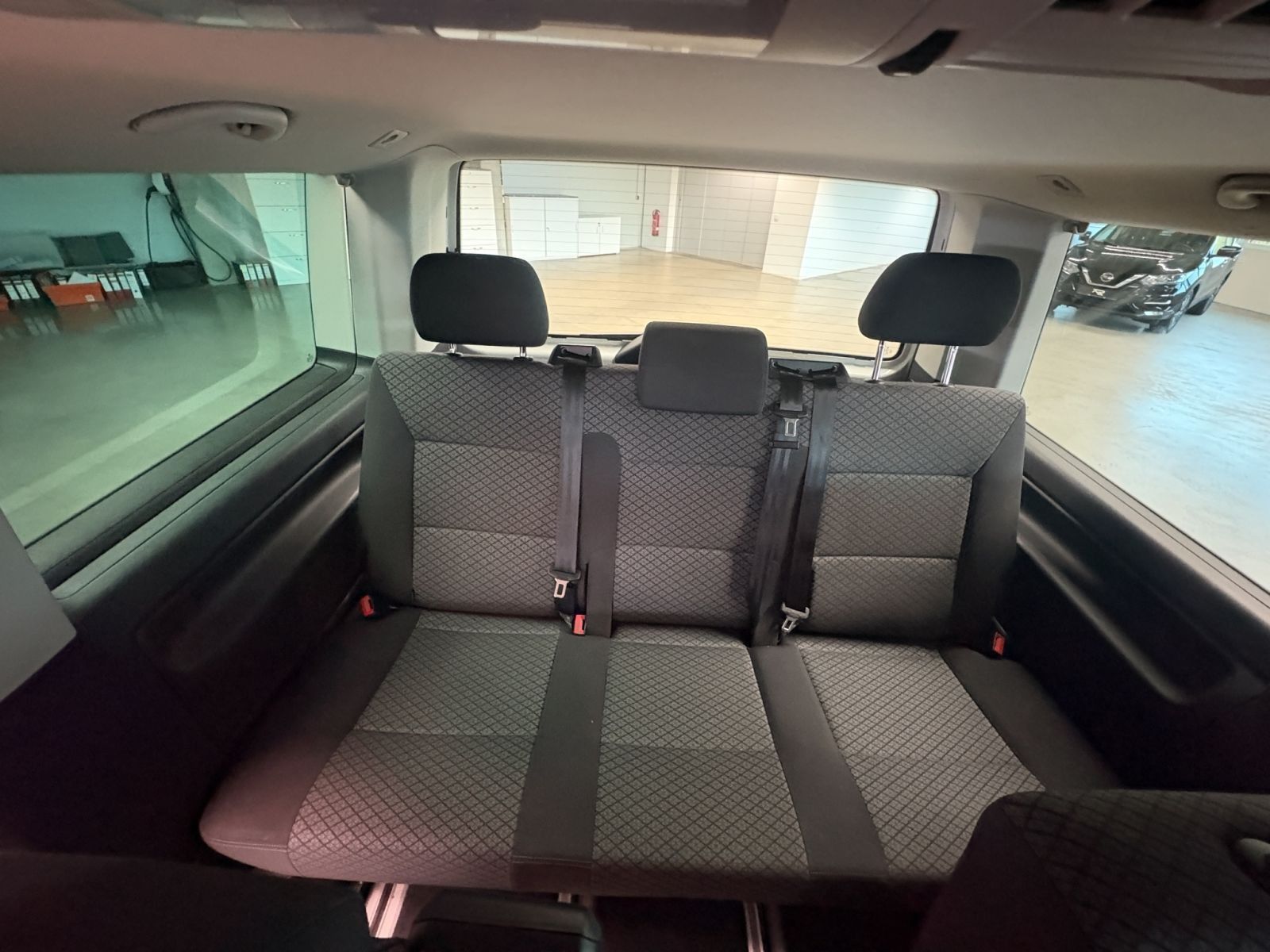 Volkswagen T6.1 Multivan 2.0 TDI Trendline Navi DAB PDC AHK foto 23