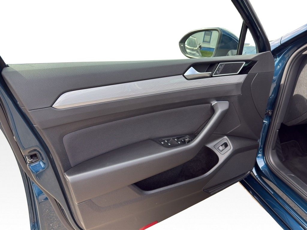 Volkswagen Passat Variant - Bild 12
