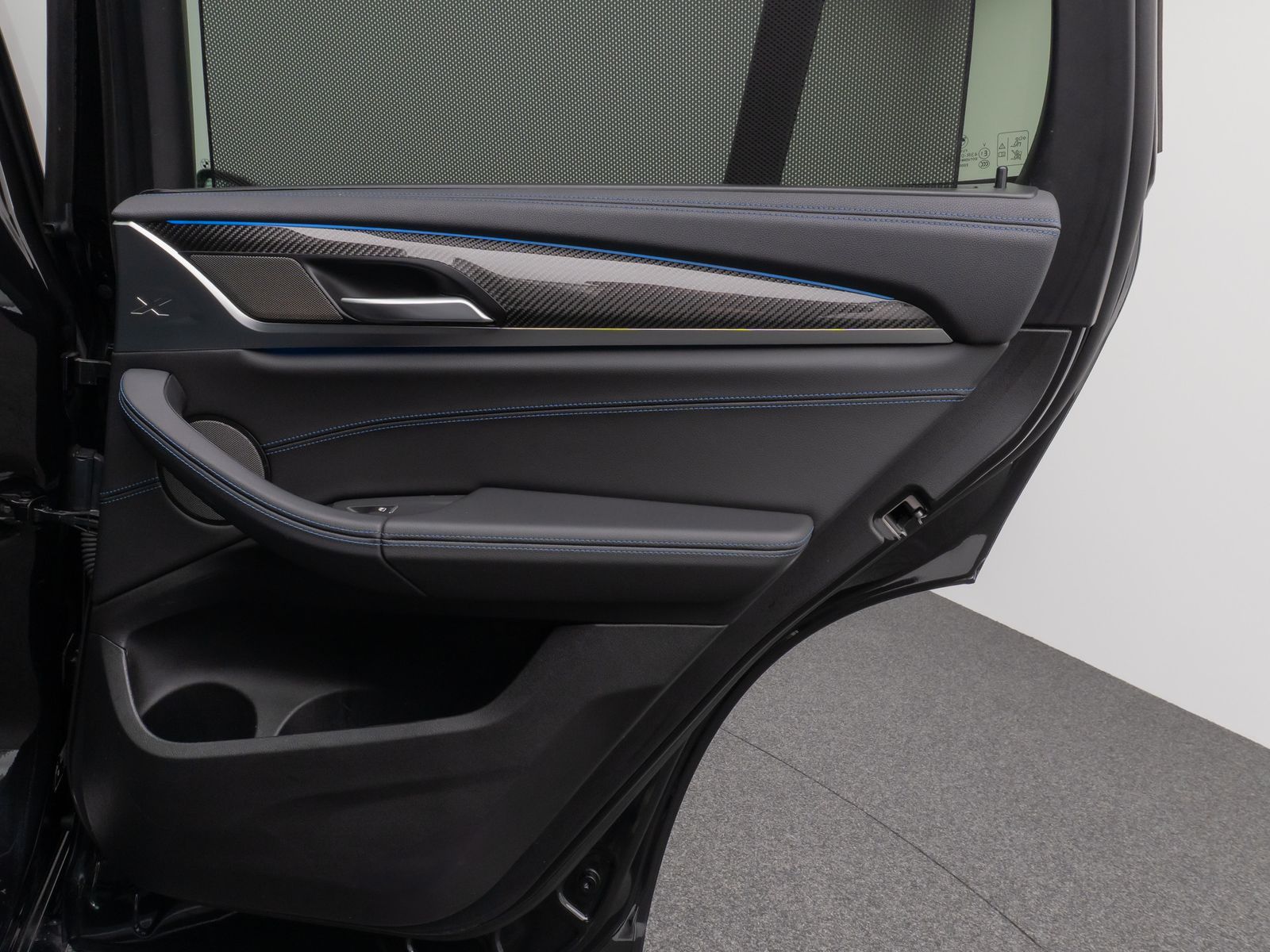 Fahrzeugabbildung BMW X3 xD30e M Sport Panorama Kamera HUD DAB H/K 21"