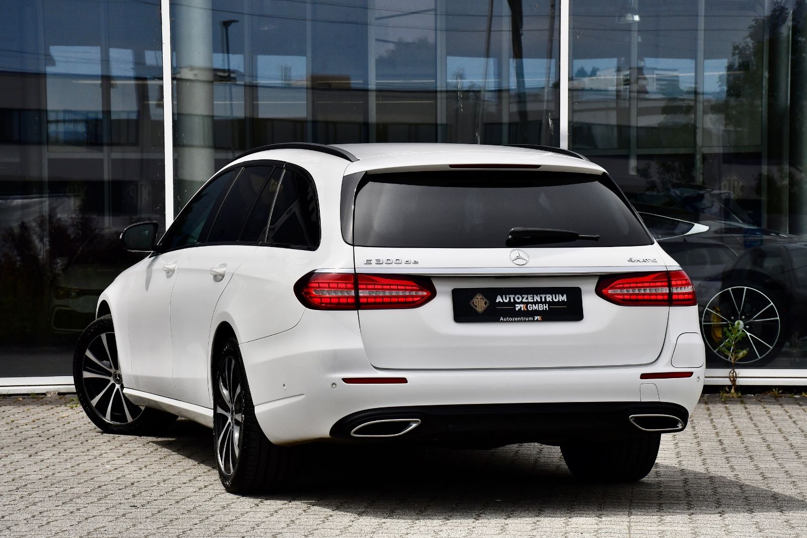 Mercedes-Benz E 300de T-Modell 4Matic Burmester 360° Kamera foto 4