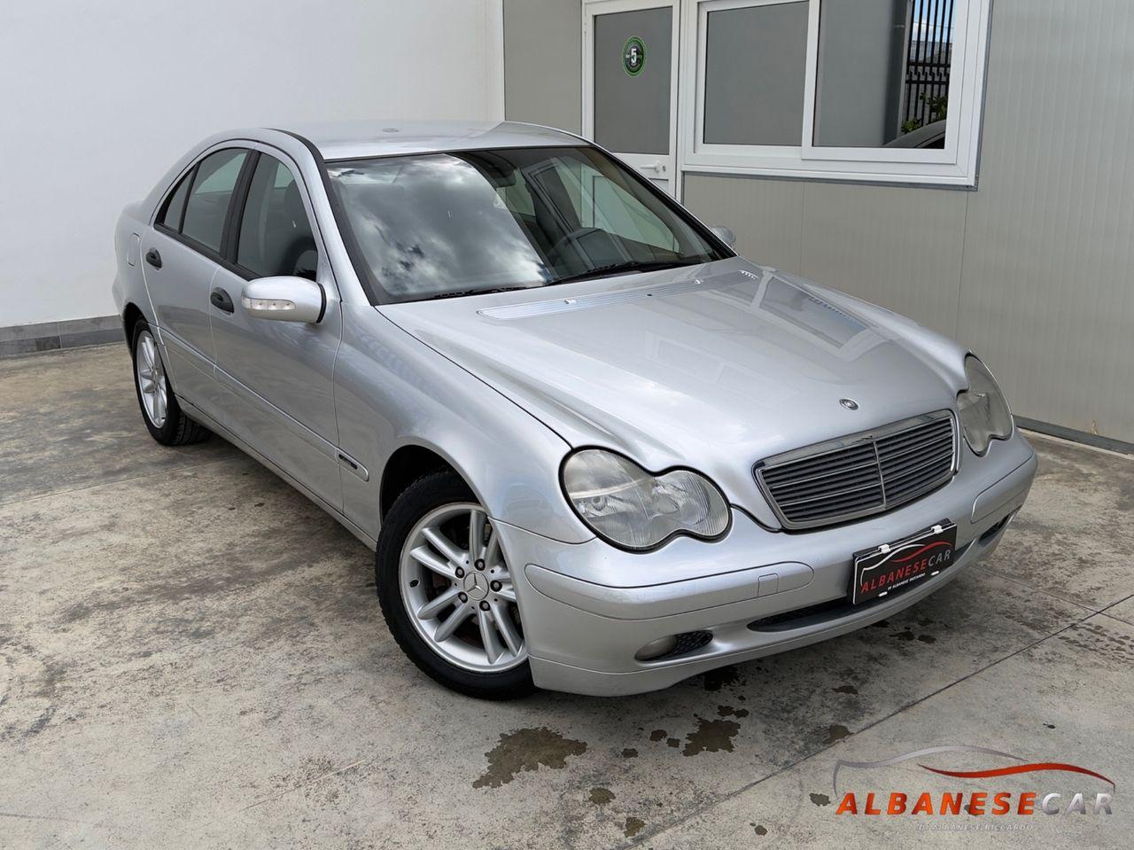 Mercedes-Benz C 220