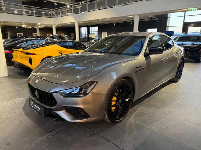 Maserati Ghibli Modena MY 22  Nerissimo  Carbon