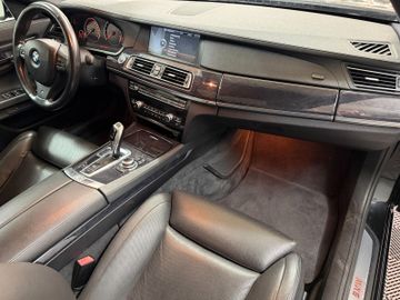 BMW 740 - 11