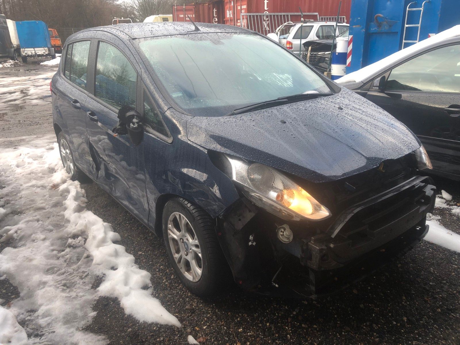 Fahrzeugabbildung Ford B-Max B-MAX Sync Edition Unfall