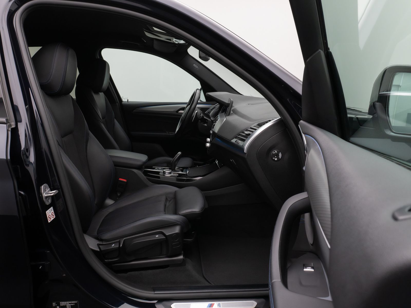 Fahrzeugabbildung BMW X3 xD30e M Sport DAB CockPit+ PDC AHK LED 19Zoll