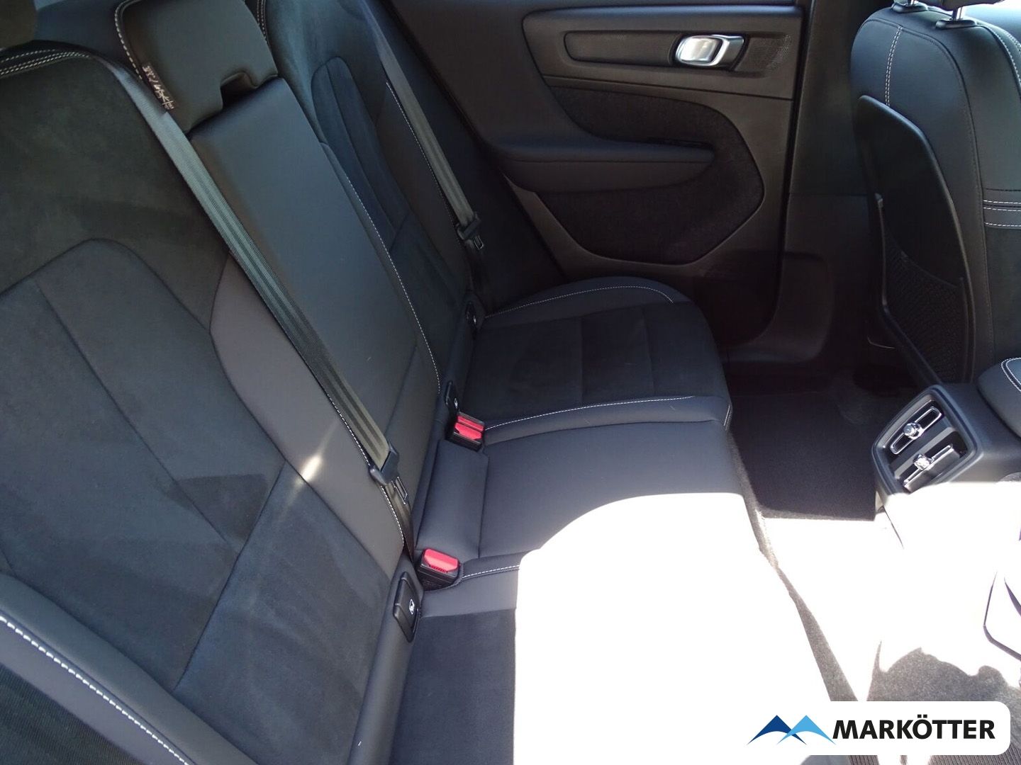 Volvo XC40 Plus Recharge Pure Electric AWD/LED/ACC/SHZ foto 12