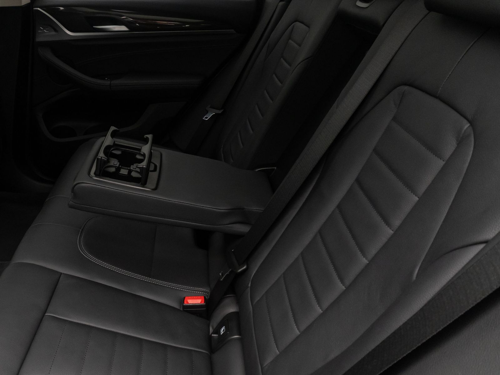 Fahrzeugabbildung BMW X3 xD30d 360°DriveAss DAB AHK Panorama Sportsitz