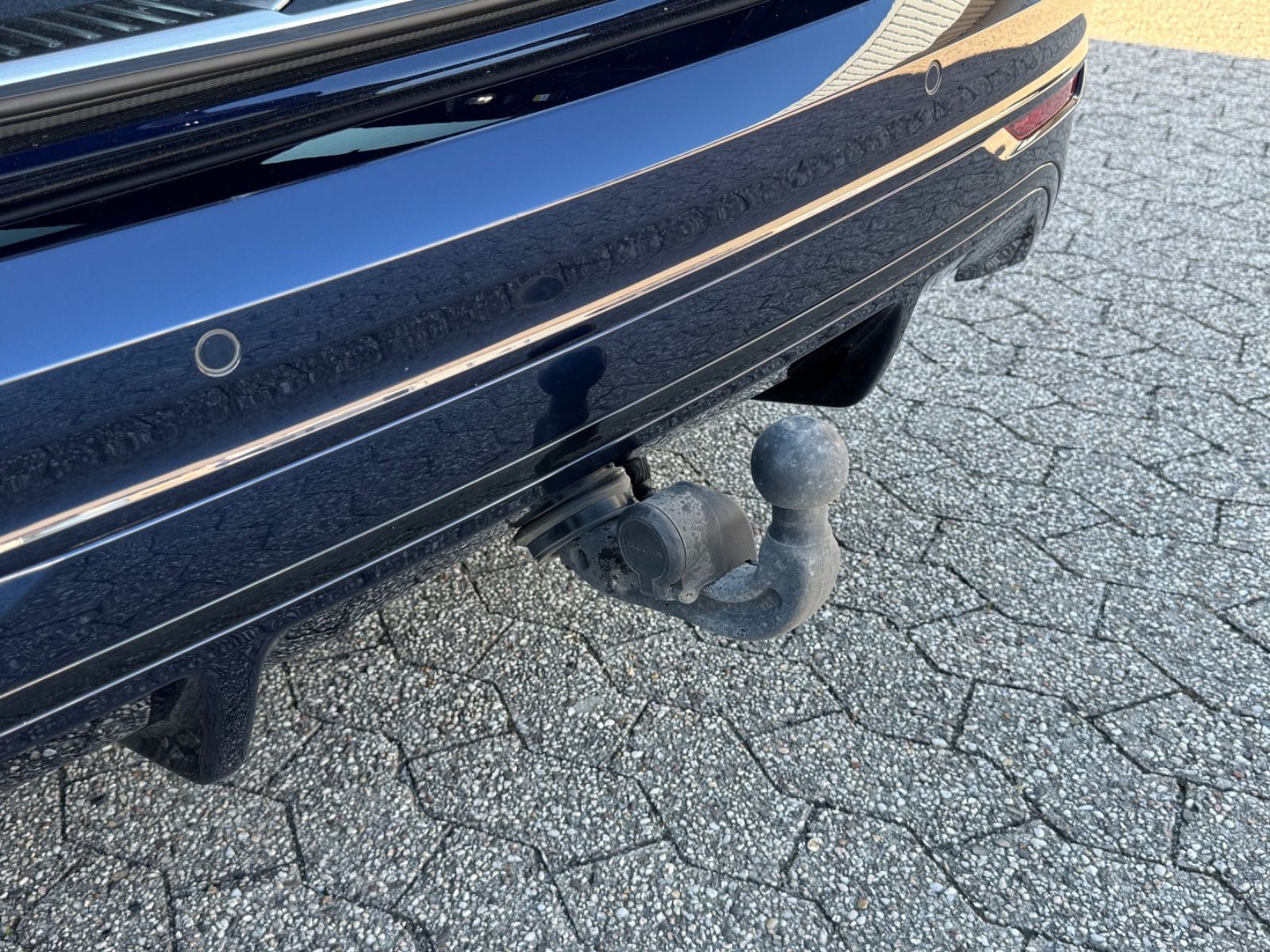 Fahrzeugabbildung Jaguar XF Sportbrake R-Dynamic SE AWD/PANO/KAM/MERIDIAN