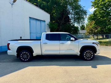 Toyota Tundra - 4