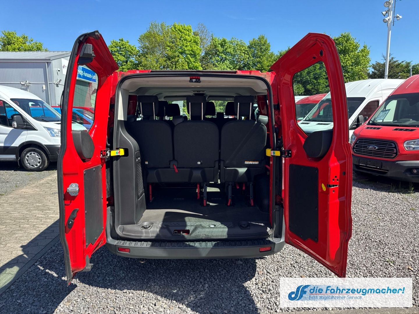Fahrzeugabbildung Ford Transit Custom Kombi 300 L1 2.2 TDCi *6021