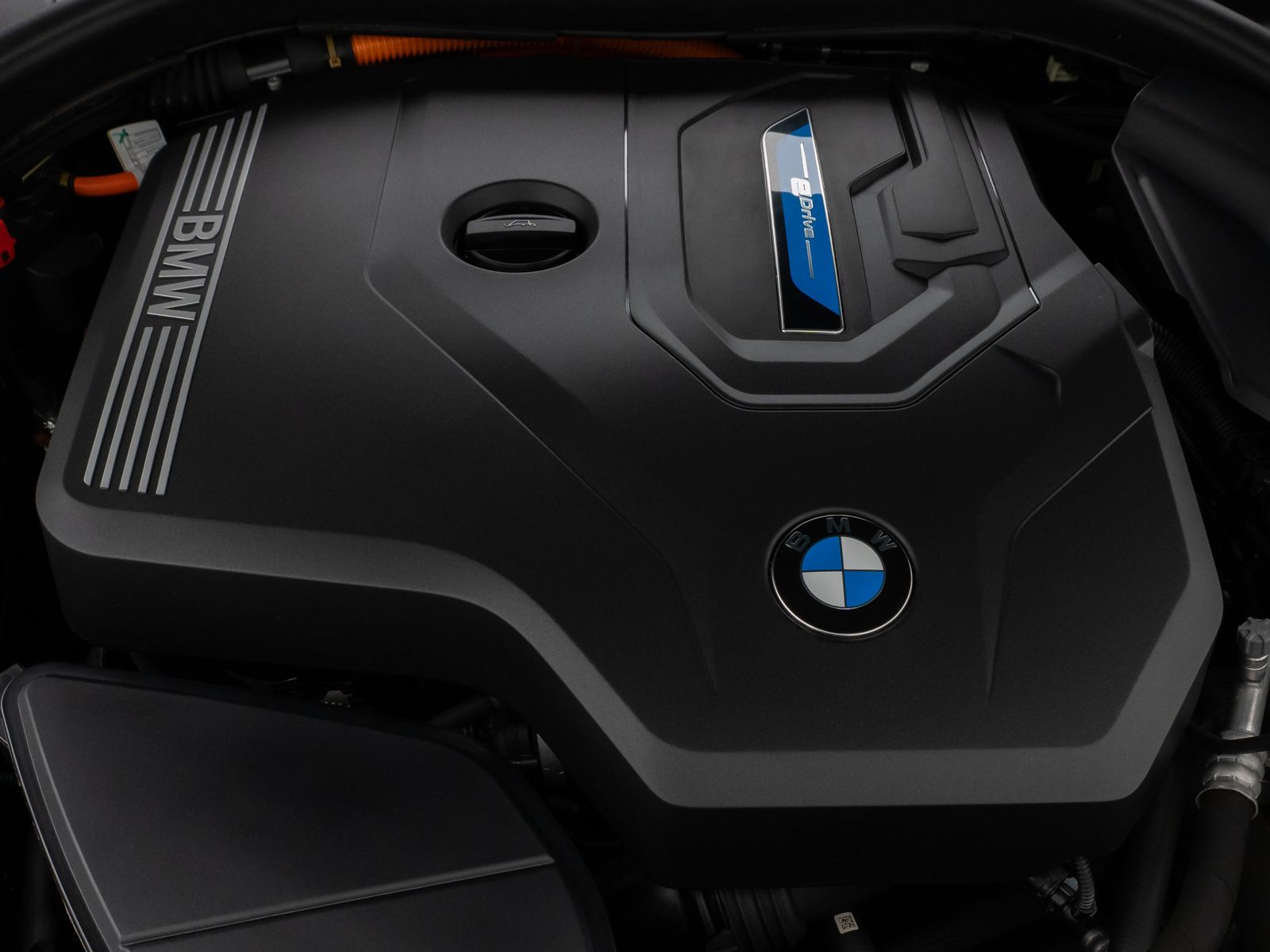 Fahrzeugabbildung BMW 530e Luxury Line Kamera DAB WLAN ACC Alarm LED