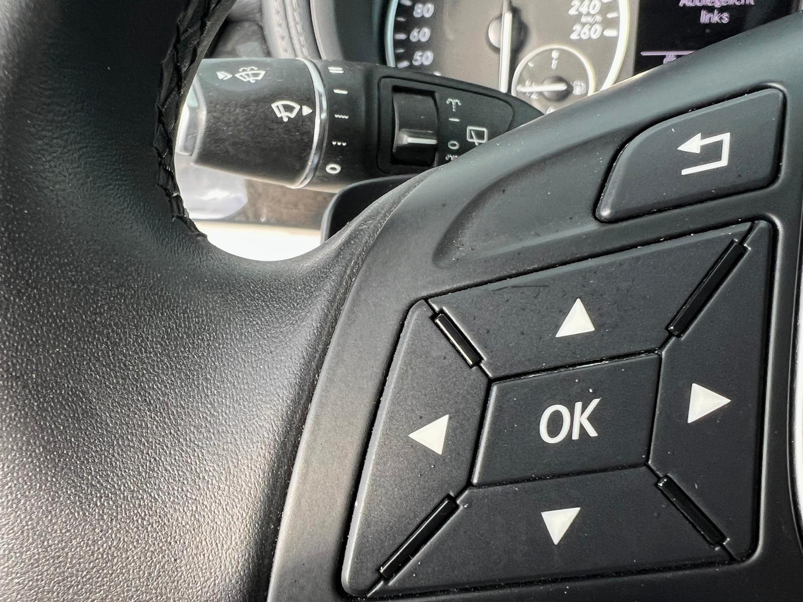 Mercedes-Benz B 180 NAVI/RFK/AHK/LEDER