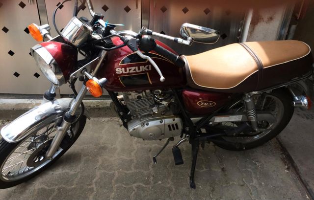 Suzuki 125