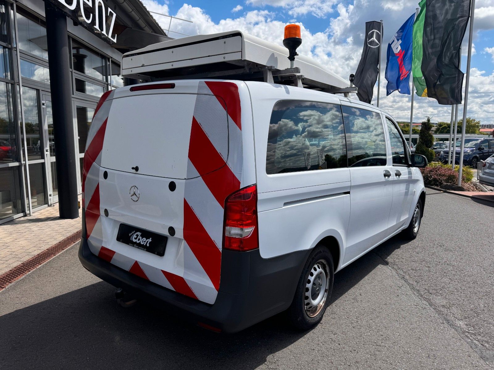 Fahrzeugabbildung Mercedes-Benz Vito 111 CDI Tourer Begleitfahrzeug BF3+ / WVZ