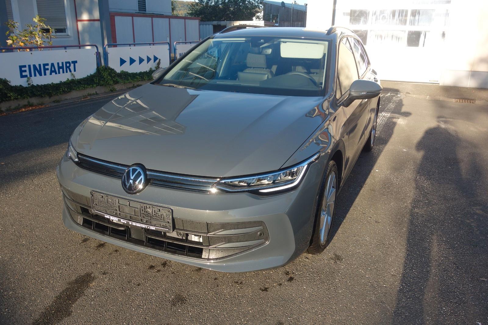 Volkswagen Golf VIII Variant 1.5 eTSI 110 kW L ife